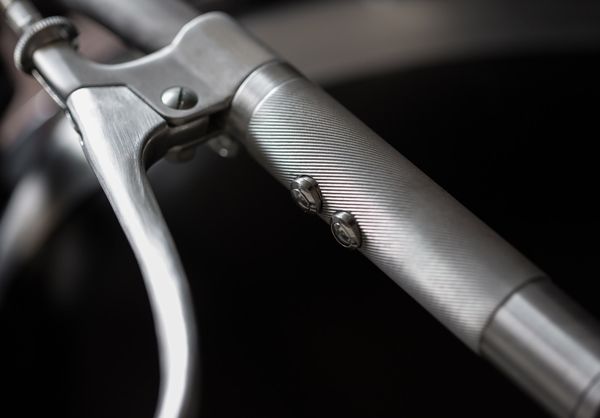 Knurled alloy grip and brake lever on the Up Yours Copper build