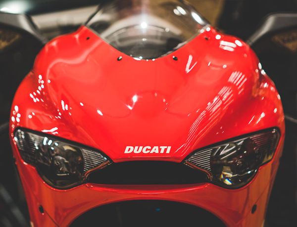 Desmosedici RR headlights and front fairing with Ducati lettering