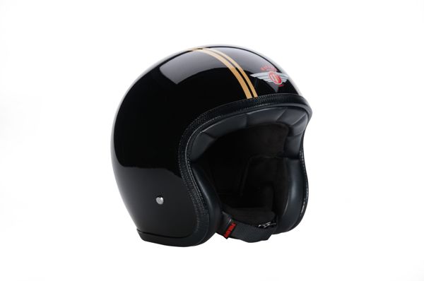 DAViDA Speedster v4 in black gloss with gold pinstripes, three-quarter view
